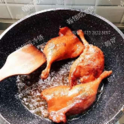 来伊腿=秘制鸭腿10kg=50只